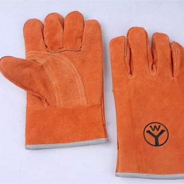 Leather gloves