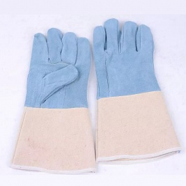 Leather gloves